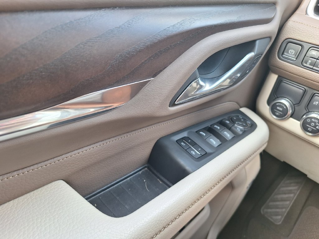 Used 2023 GMC Yukon XL Denali w/ Denali Reserve Package RWD image 23