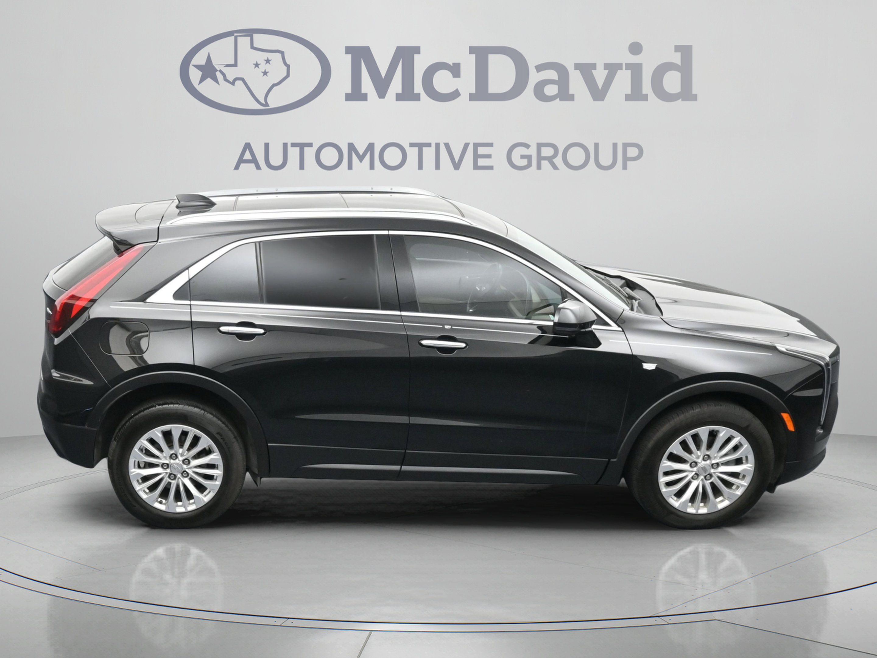 Used 2024 Cadillac XT4 Luxury w/ Cold Weather Package FWD image 40