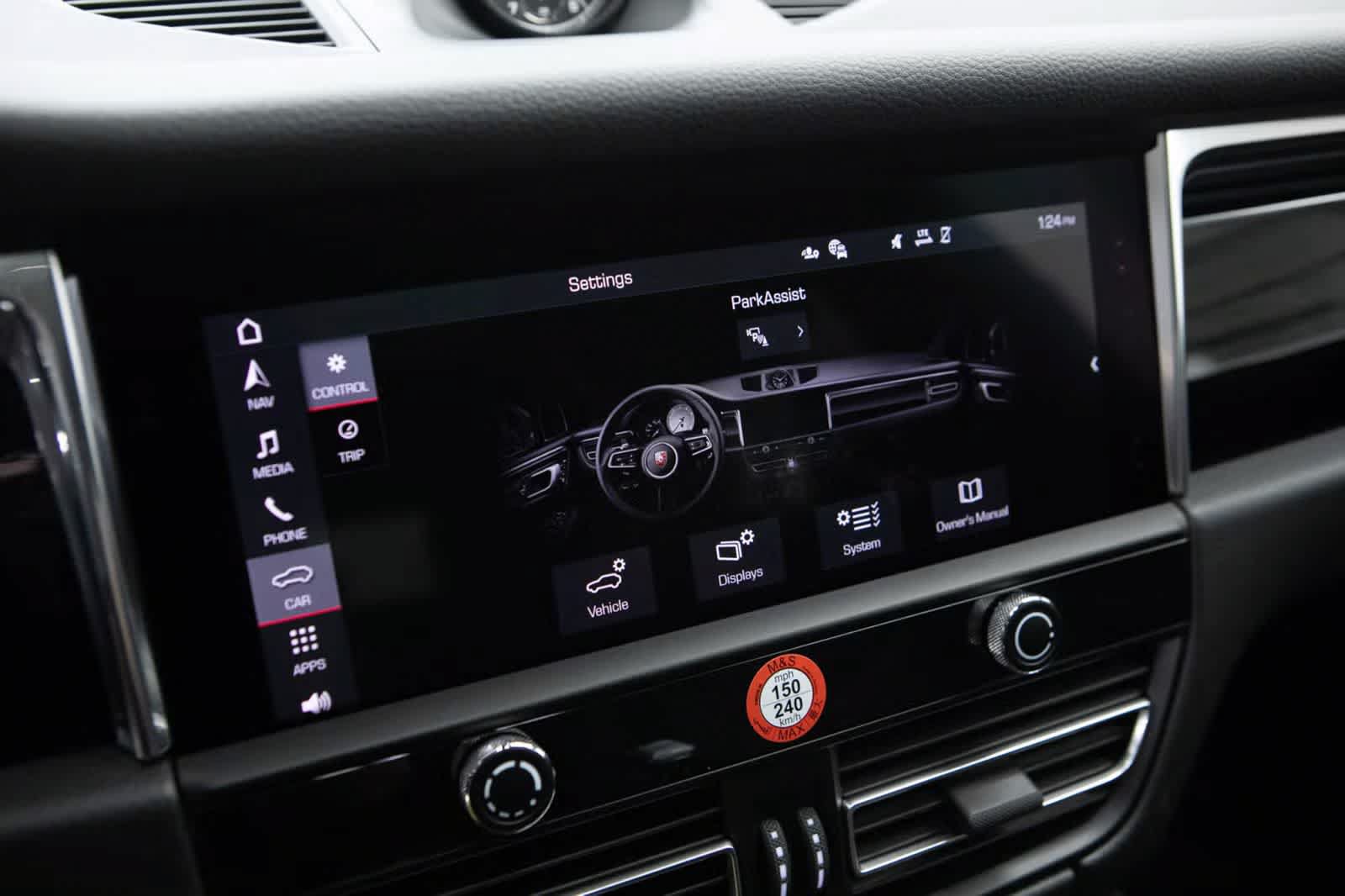 Certified 2026 Porsche Macan AWD/4WD image 15