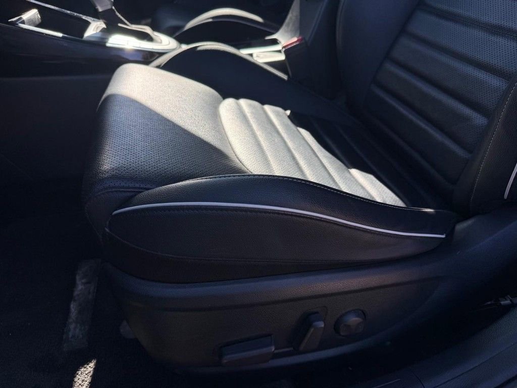 Used 2023 Kia Forte GT-Line w/ GT-Line Premium Package image 27