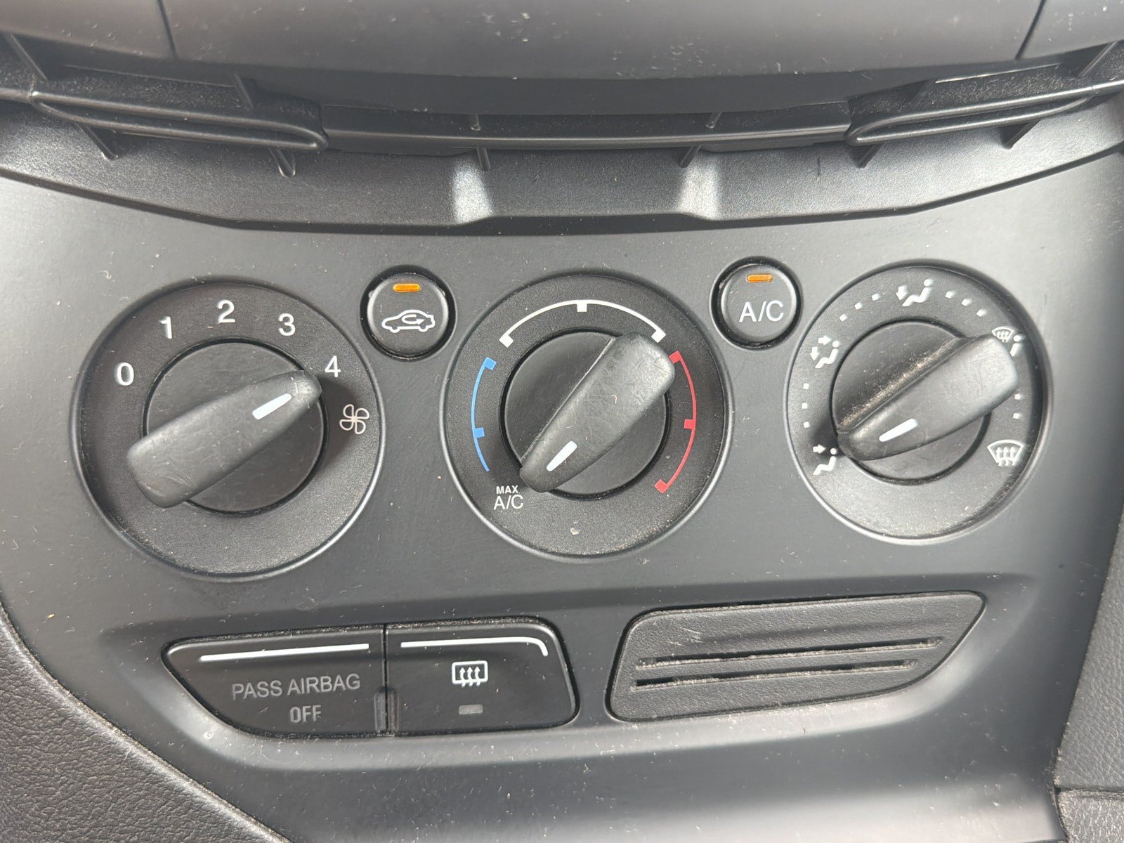 Used 2012 Ford Focus S FWD image 22