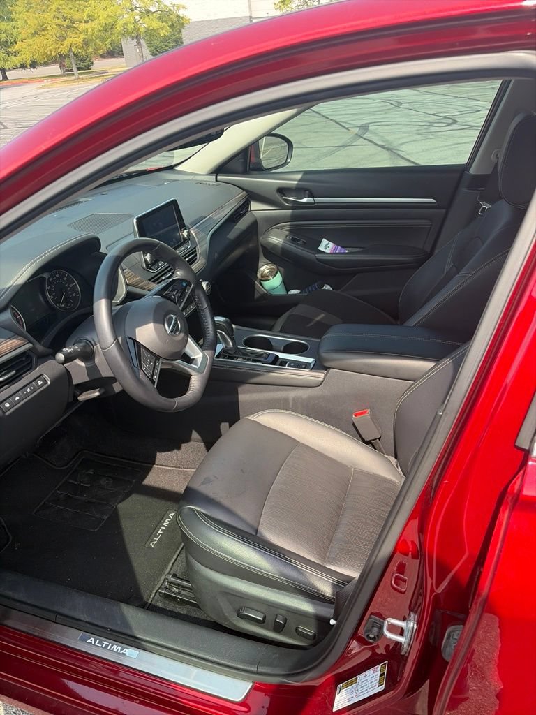 Used 2019 Nissan Altima 2.5 Platinum AWD/4WD image 4