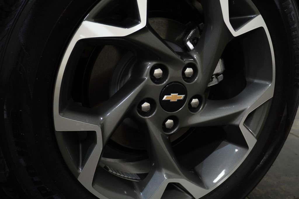 Used 2024 Chevrolet Trax LT w/ Sunroof Package FWD image 10