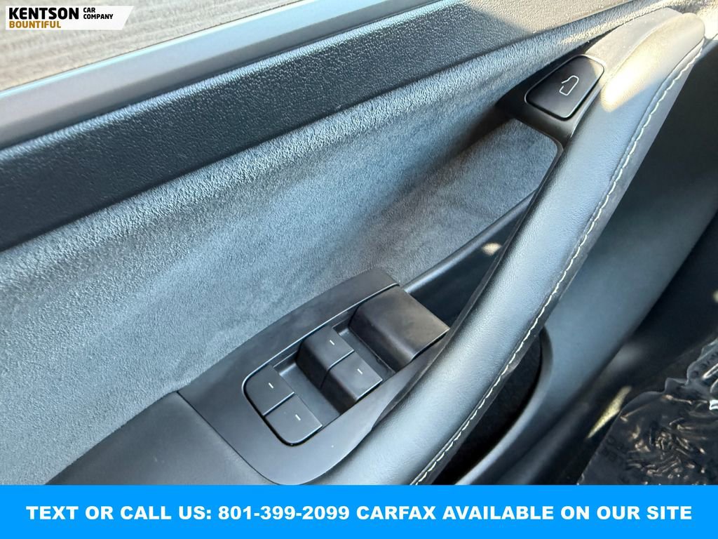 Used 2022 Tesla Model Y Performance image 18