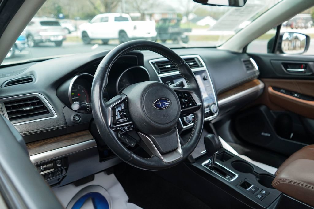 Used 2019 Subaru Outback 2.5i Touring image 6