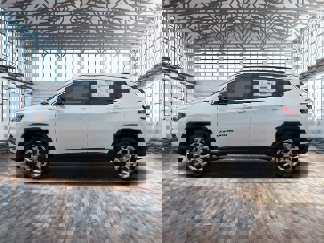 New 2026 Jeep Compass Latitude image 7