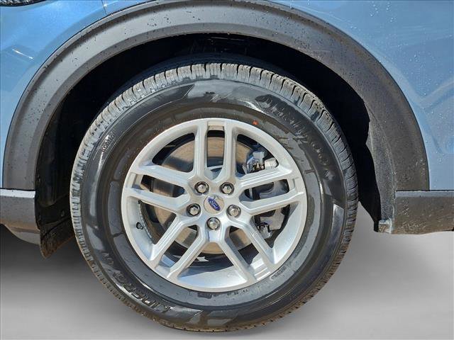 New 2026 Ford Explorer Active RWD image 10