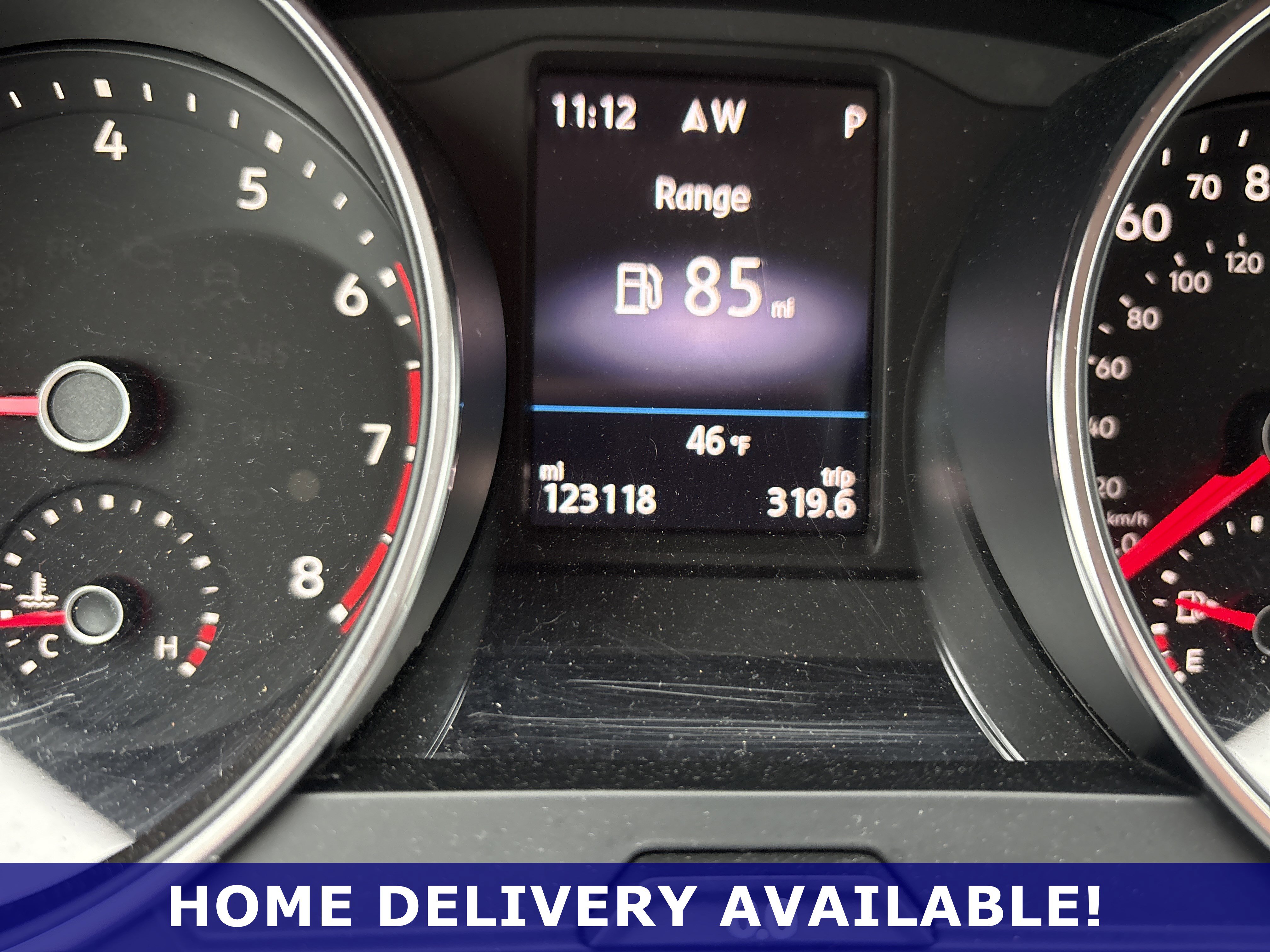 Used 2018 Volkswagen Tiguan SEL image 4