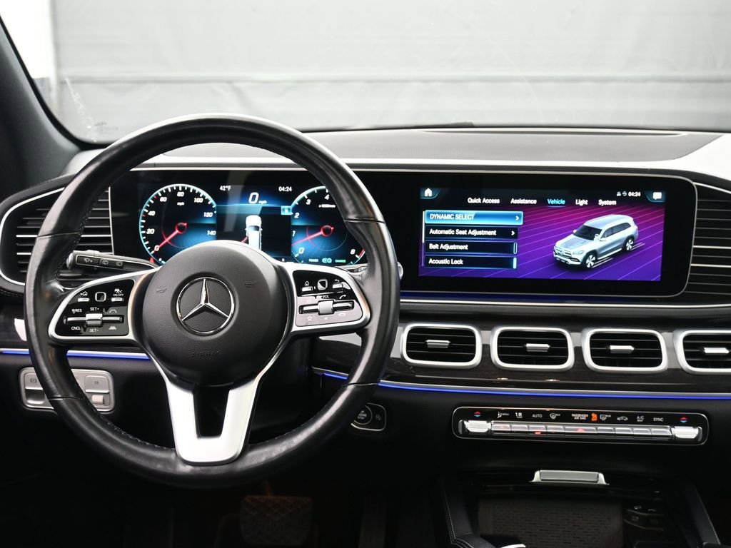 Used 2023 Mercedes-Benz GLS 450 4MATIC image 11
