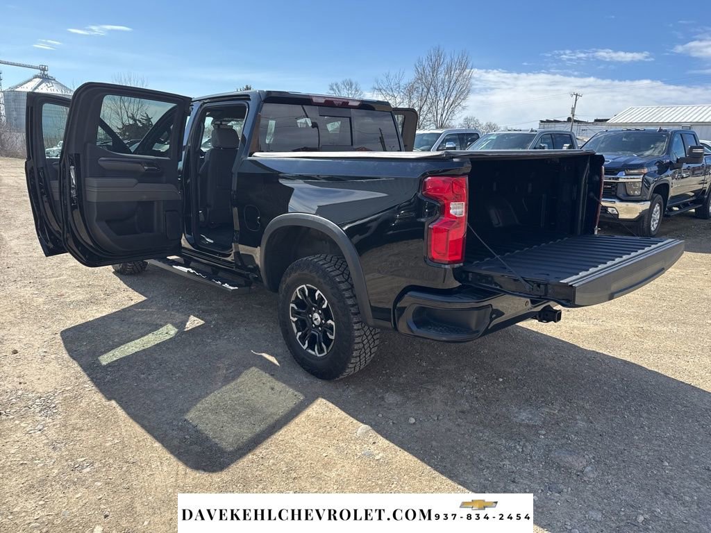 Used 2024 Chevrolet Silverado 1500 ZR2 w/ Technology Package image 30