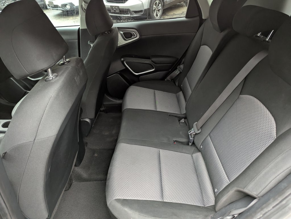Used 2024 Kia Soul LX w/ LX Technology Package FWD image 7
