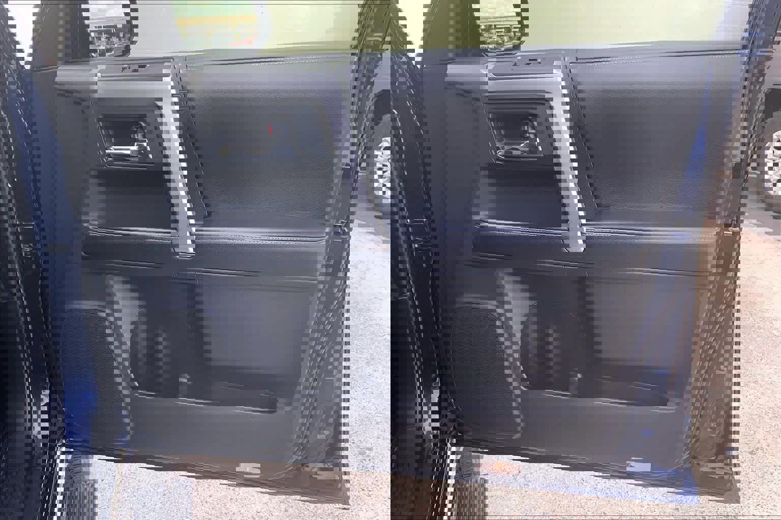 Used 2018 Toyota 4Runner Limited image 29