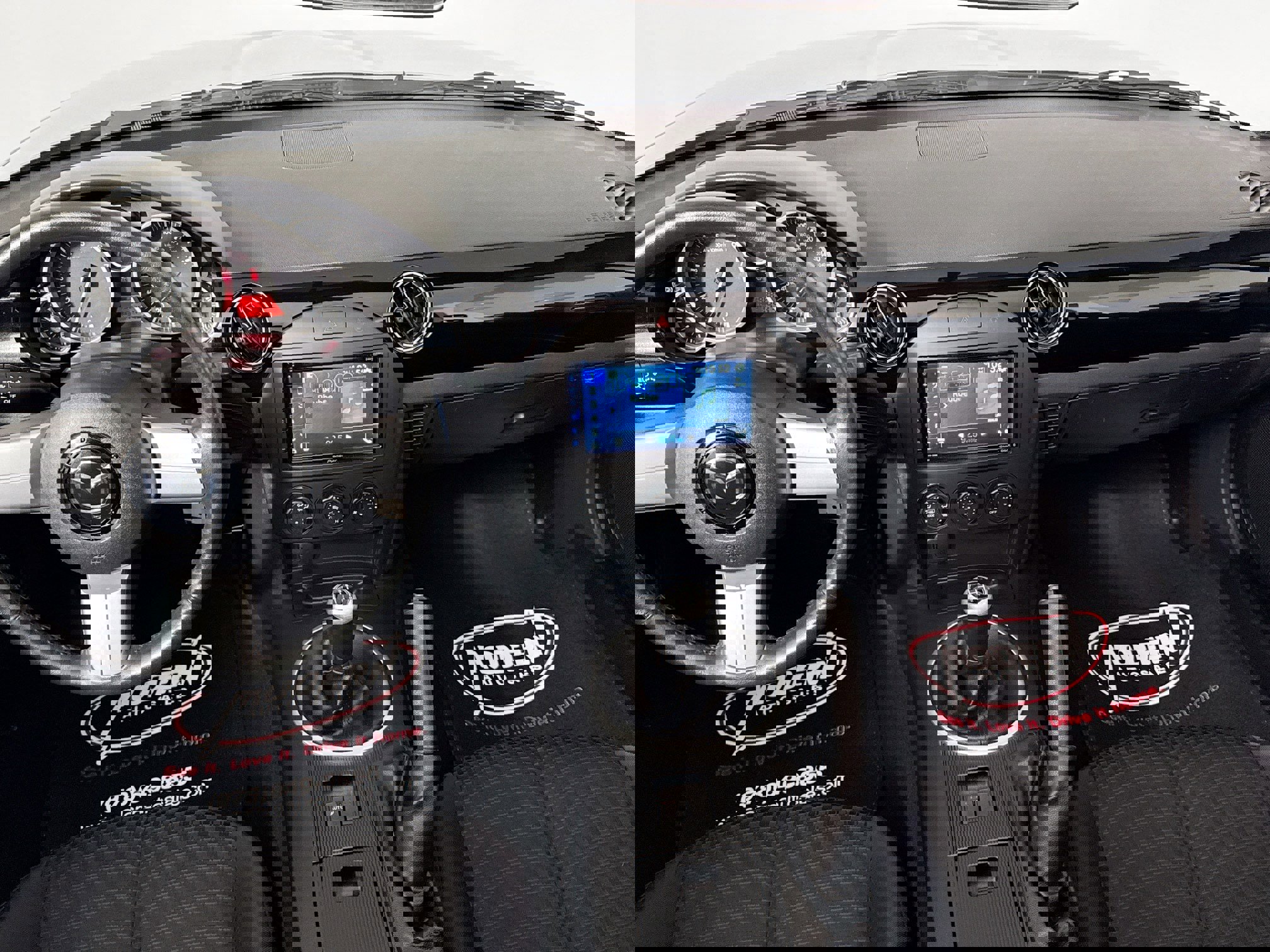 Used 2006 MAZDA MX-5 Miata image 22