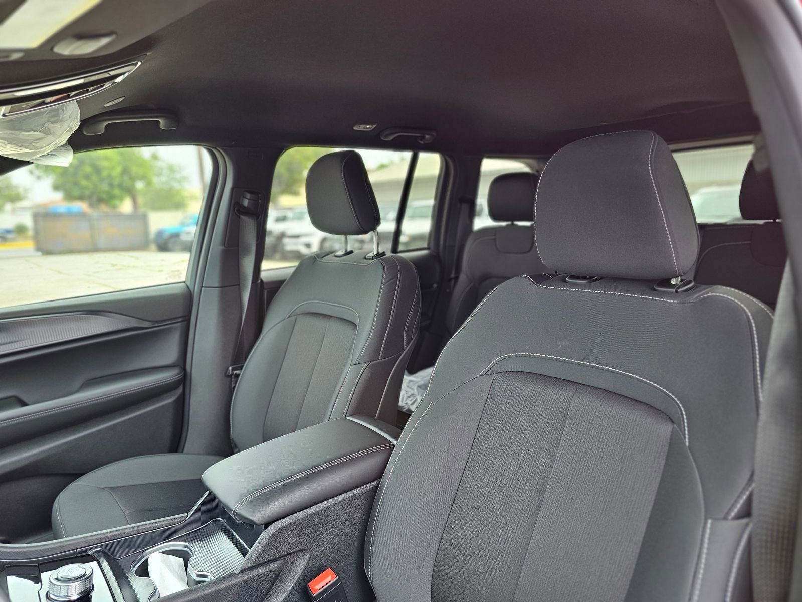 New 2026 Jeep Grand Cherokee Laredo RWD image 23
