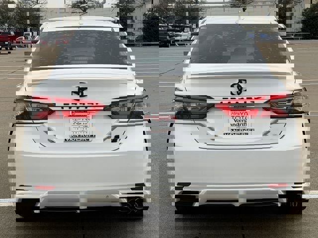 Used 2018 Toyota Camry SE w/ Audio Package image 5