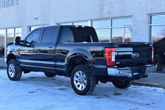 Used 2018 Ford F250 Lariat w/ Lariat Ultimate Package image 4