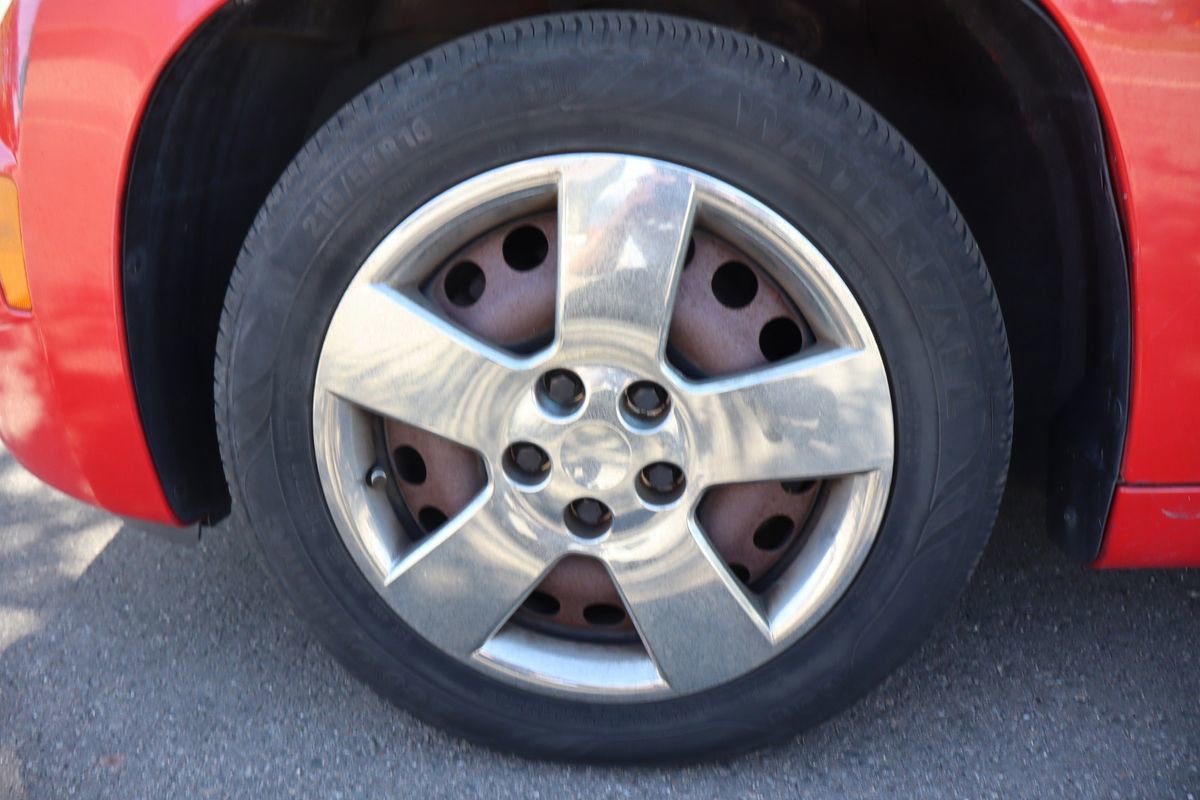 Used 2011 Chevrolet HHR LS image 38