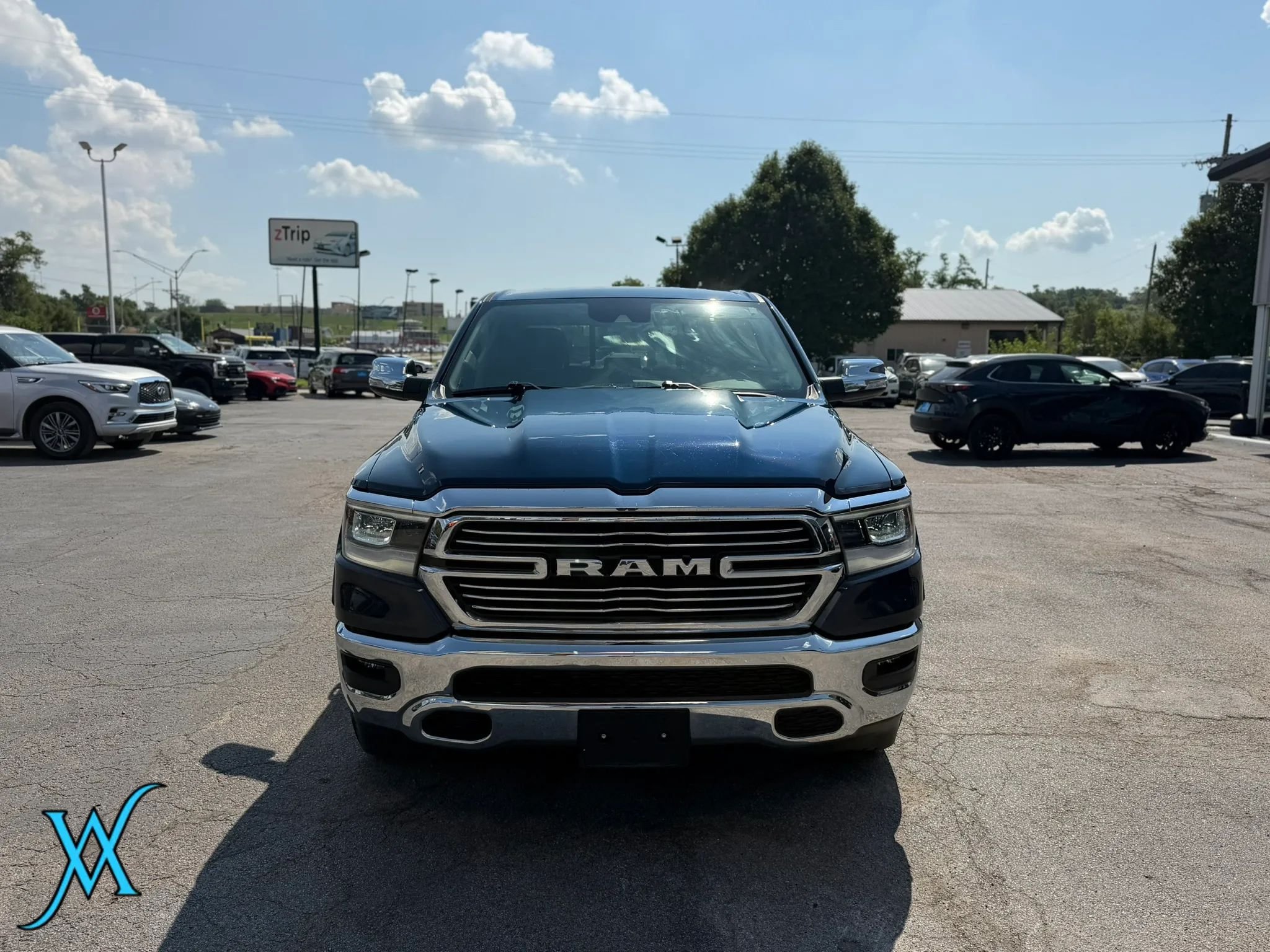 Used 2022 RAM 1500 Laramie AWD/4WD image 2