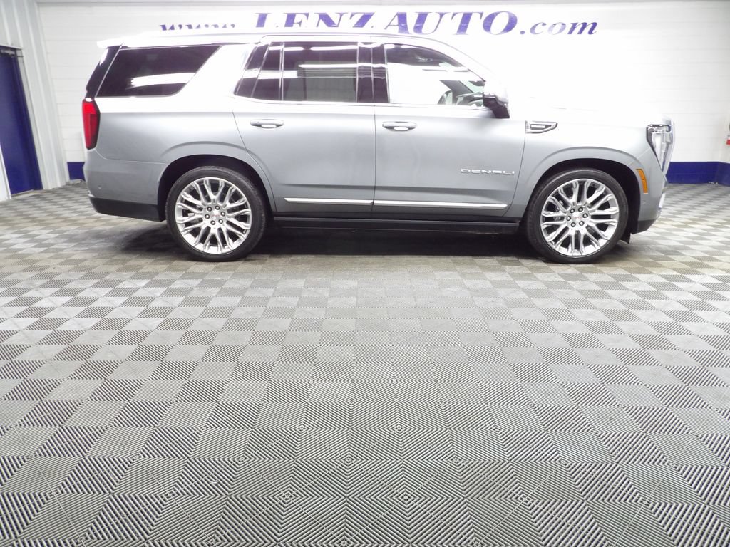 Used 2026 GMC Yukon Denali w/ Denali Reserve Package AWD/4WD image 2