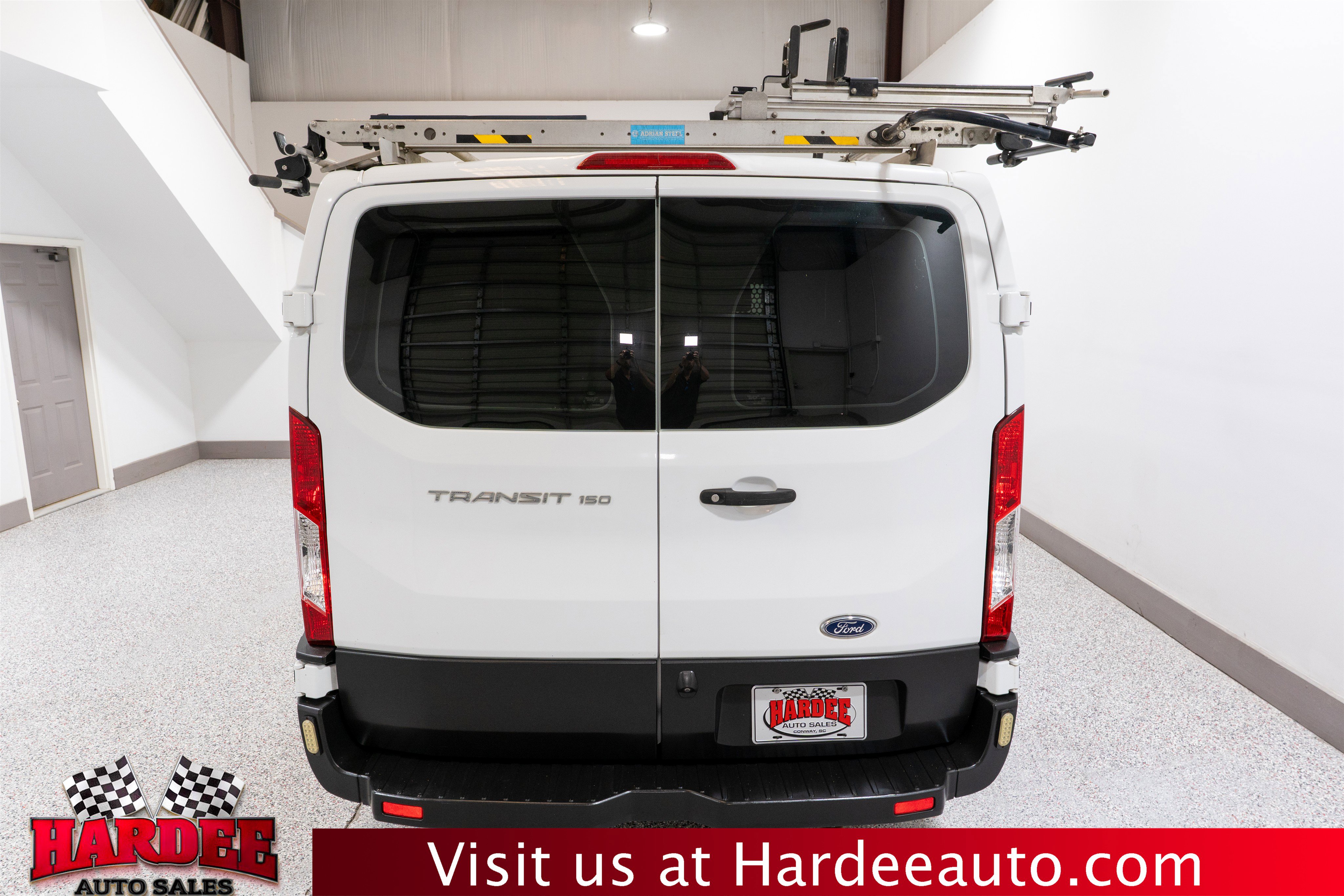 Used 2019 Ford Transit 150 130 Low Roof RWD image 4