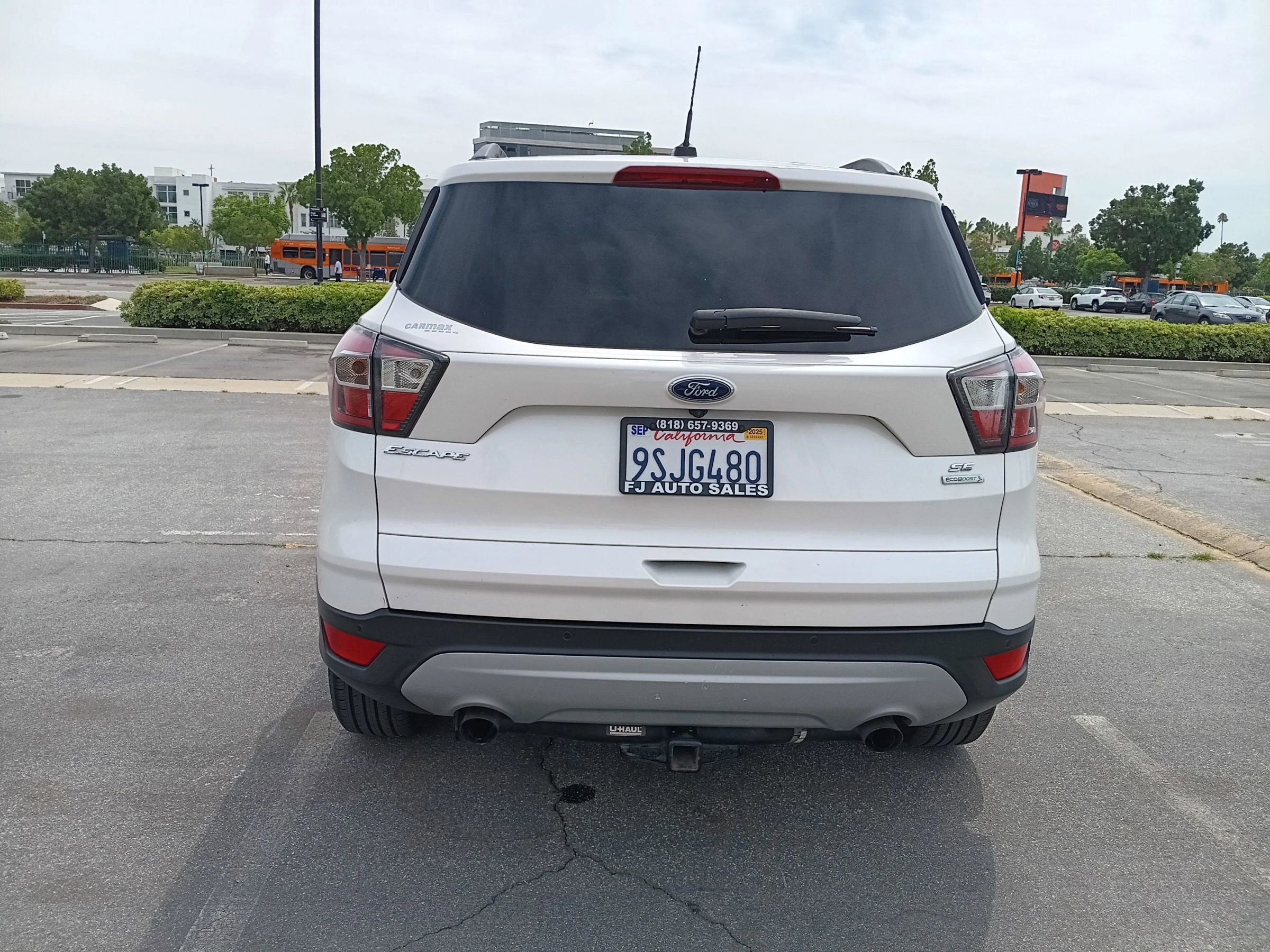 Used 2017 Ford Escape SE w/ SE Leather Comfort Package image 8