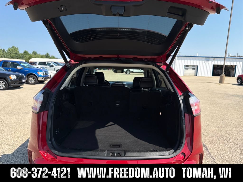 Used 2022 Ford Edge Titanium AWD/4WD image 14