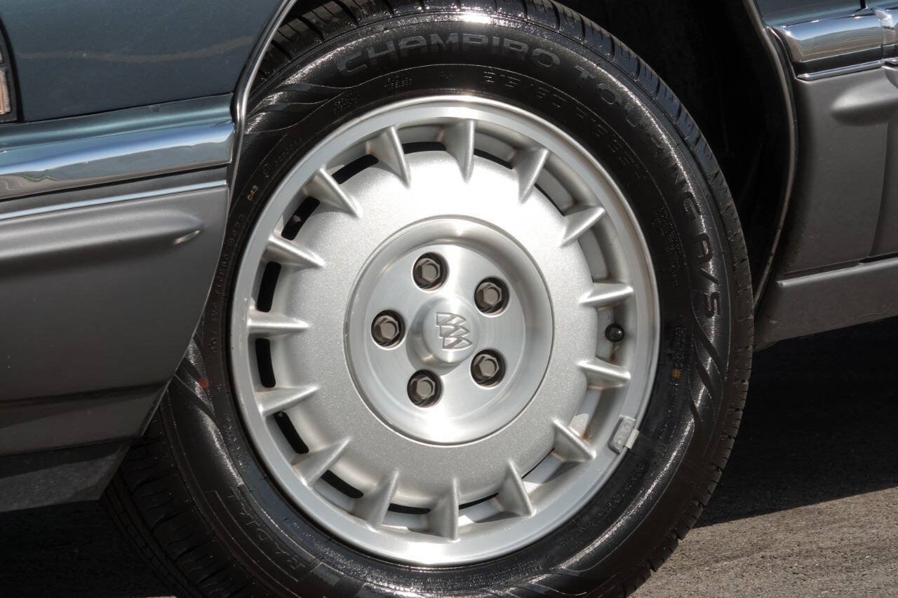 Used 1993 Buick Park Avenue Ultra FWD image 24