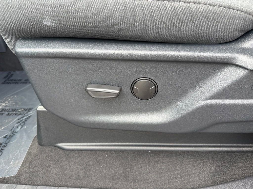 New 2026 Ford F250 XLT w/ XLT Premium Package image 6