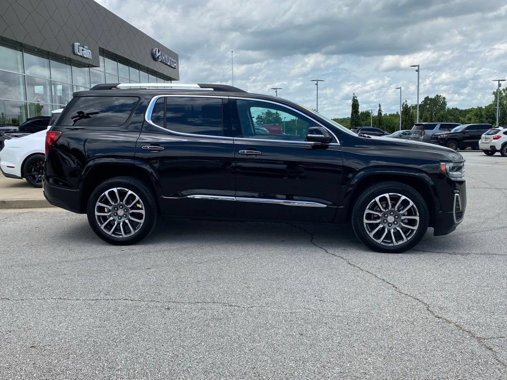 Used 2023 GMC Acadia Denali w/ Denali Ultimate Package AWD/4WD image 9