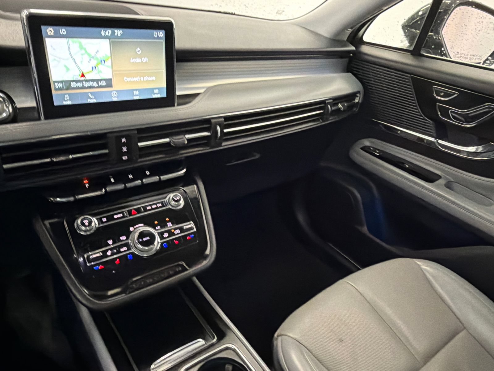 Used 2022 Lincoln Corsair AWD w/ Premium Package image 25