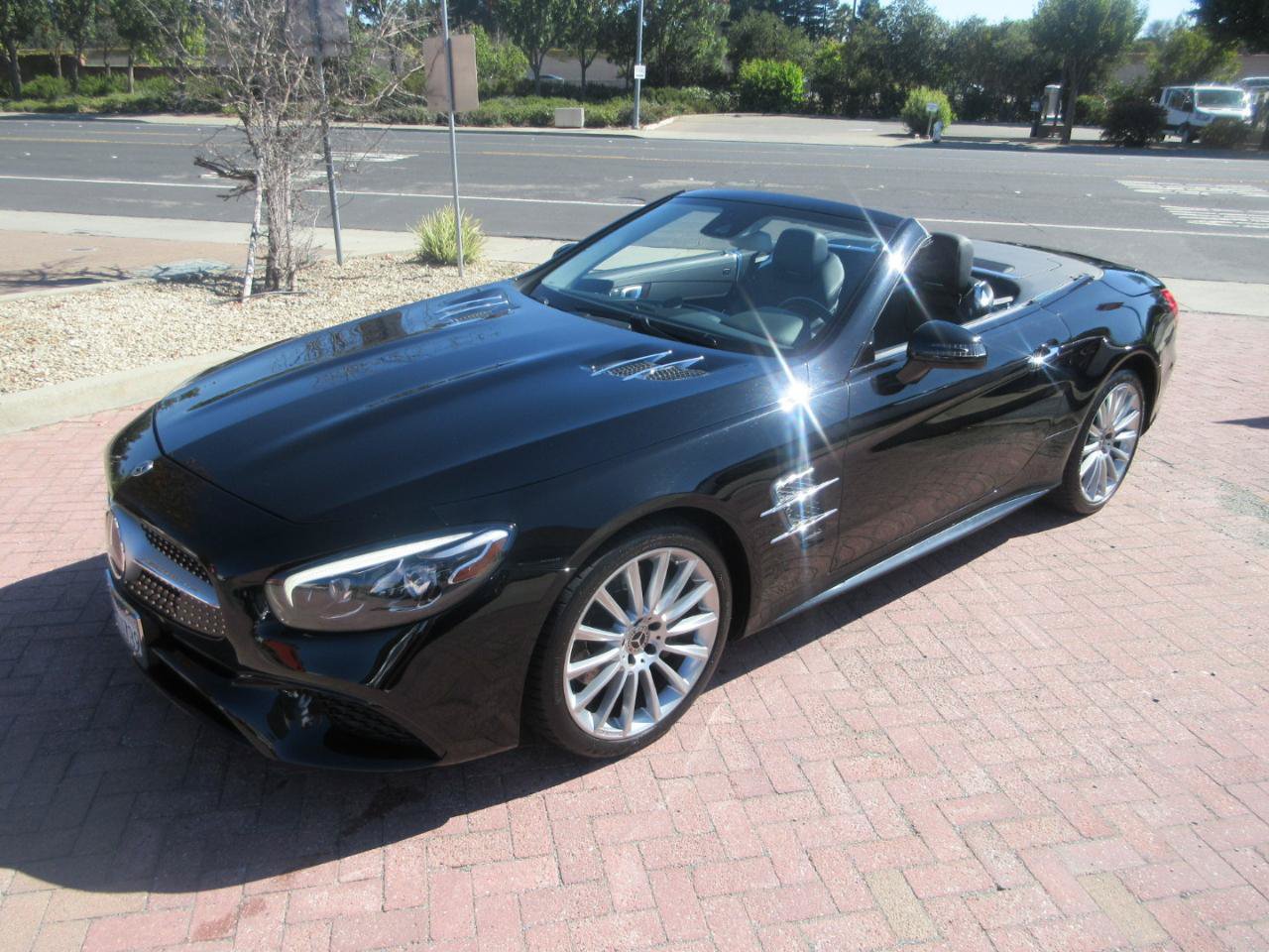 Used 2017 Mercedes-Benz SL 550 image 68