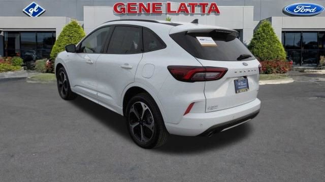 Certified 2023 Ford Escape ST-Line Select w/ Tech Pack #2 image 5