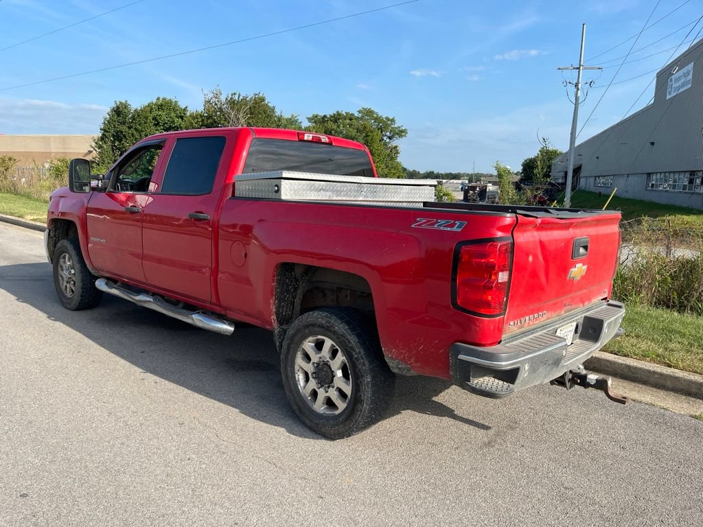 Used 2015 Chevrolet Silverado 2500 LT w/ LT Convenience Package AWD/4WD image 4