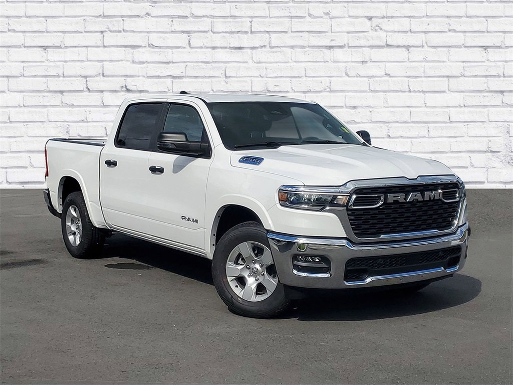 New 2025 RAM 1500 4x4 Crew Cab 360° Tour