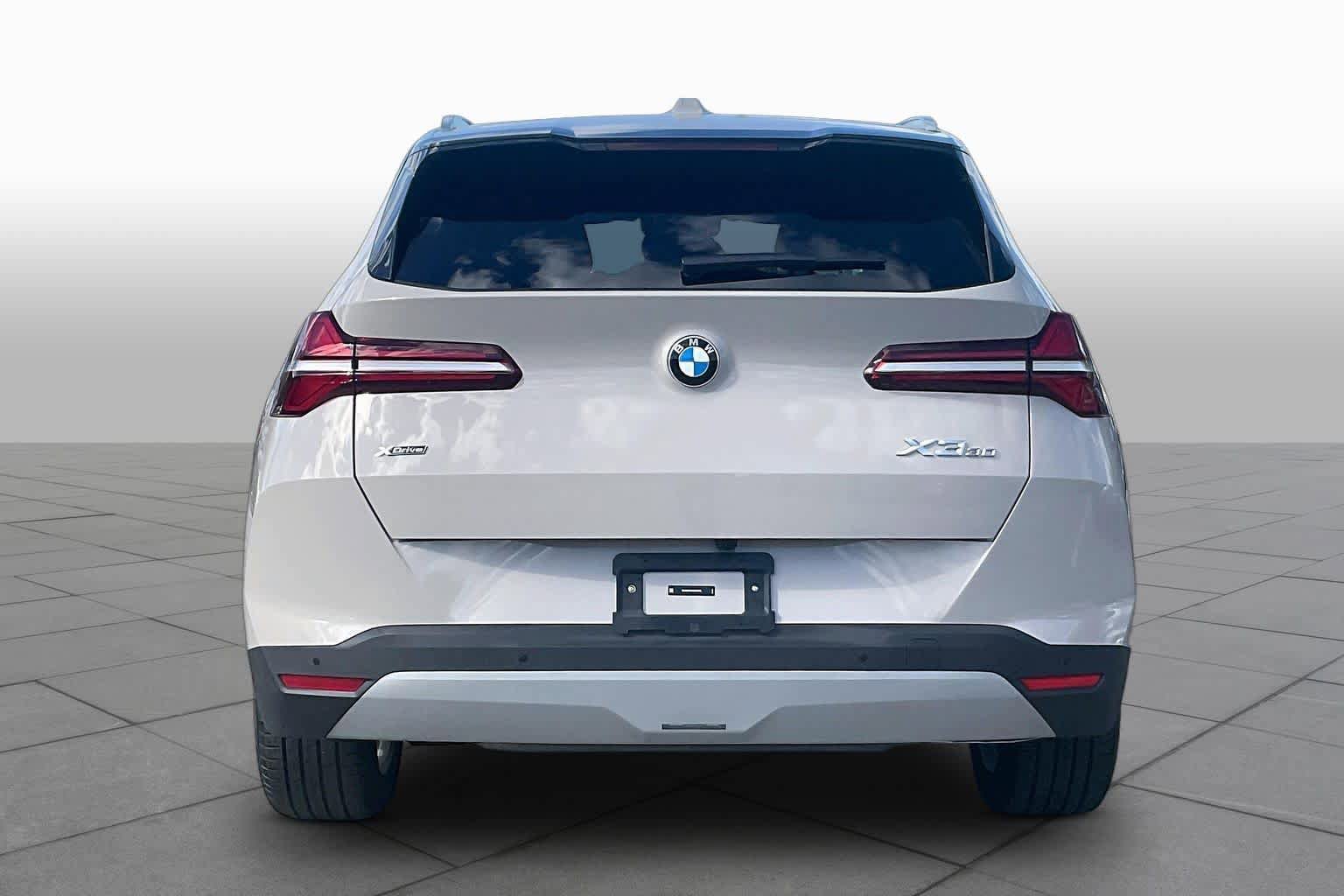 Used 2025 BMW X3 xDrive30 w/ Premium Package AWD/4WD image 4