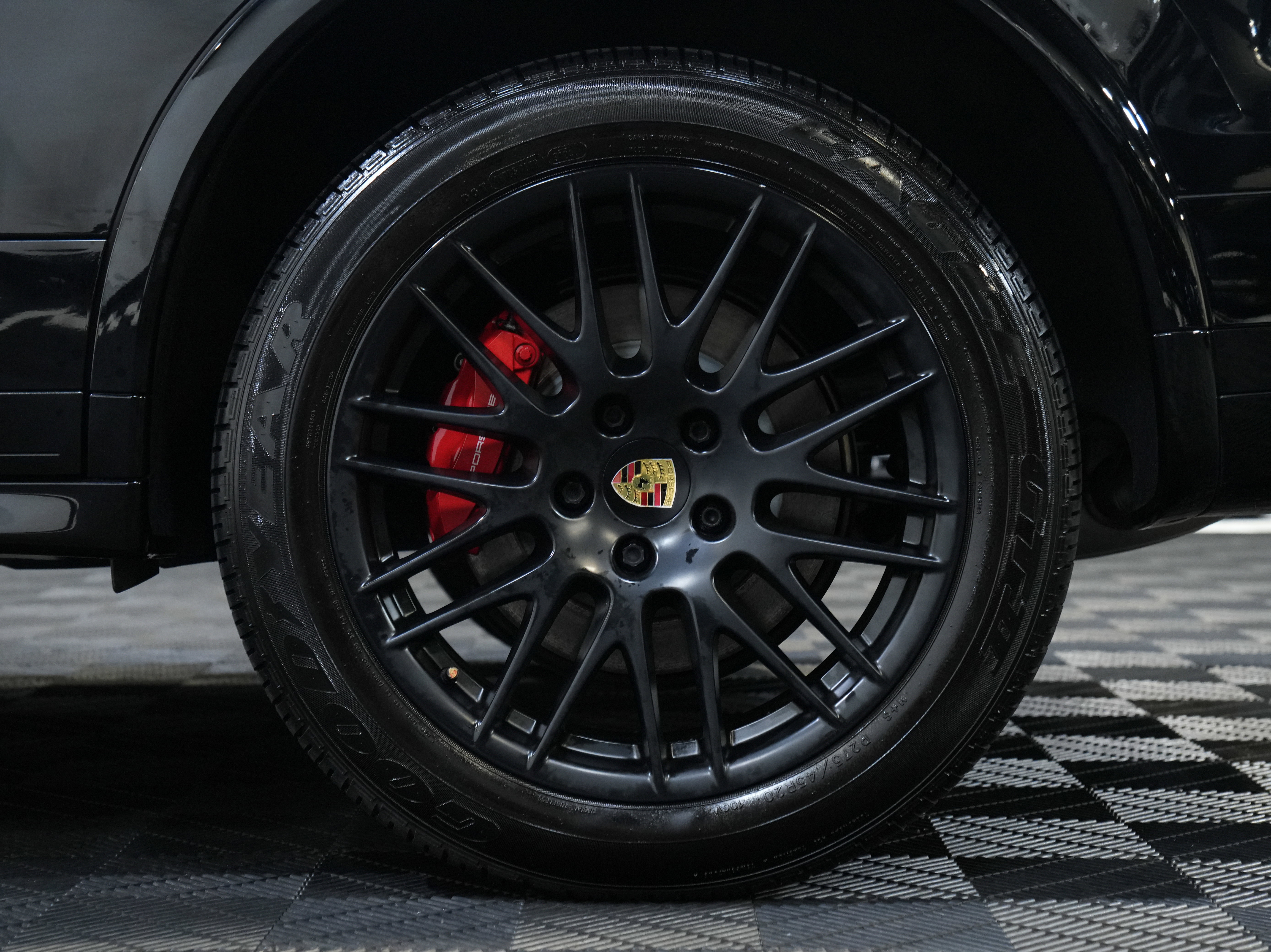 Used 2016 Porsche Cayenne GTS image 56