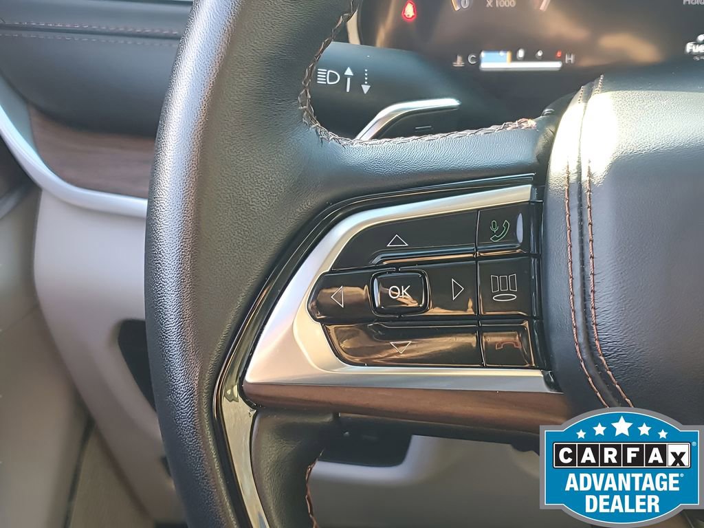 Used 2023 Jeep Grand Cherokee L Summit w/ Luxury Tech Group V image 39