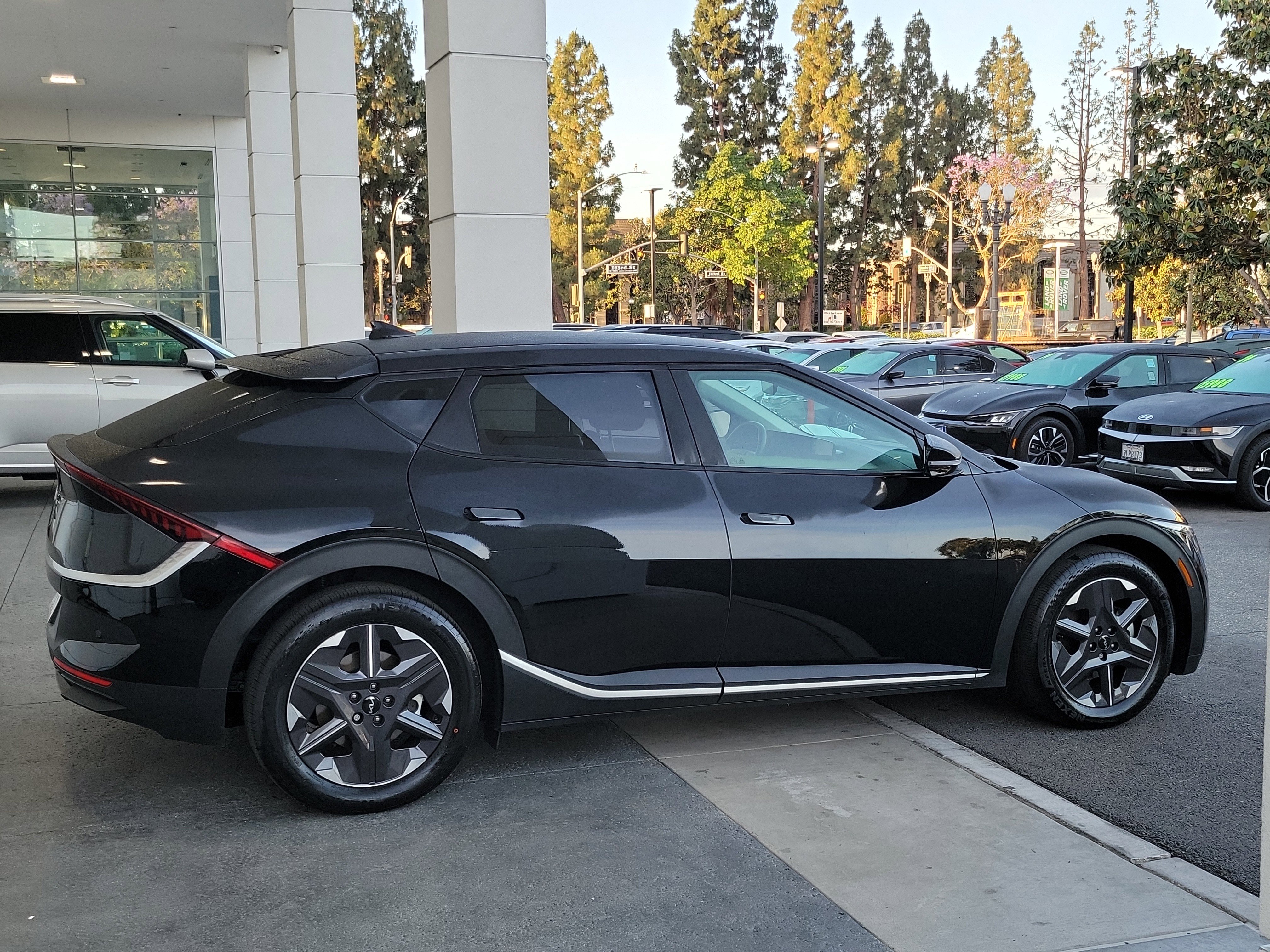 Used 2025 Kia EV6 Light RWD image 5