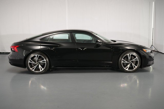 Used 2023 Audi e-tron GT Premium Plus w/ Performance Package AWD/4WD image 11