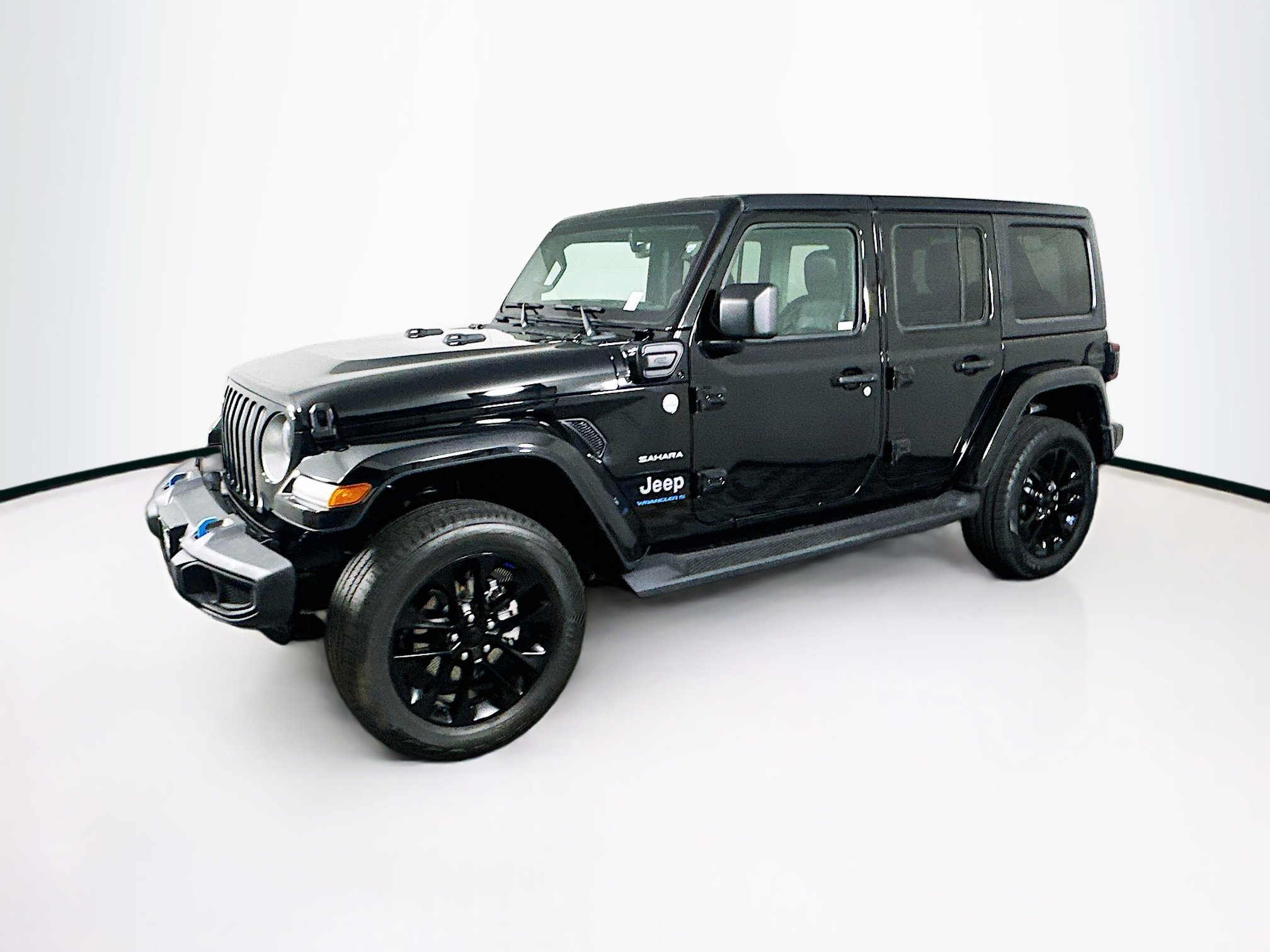 Used 2023 Jeep Wrangler Sahara w/ Cold Weather Group image 4