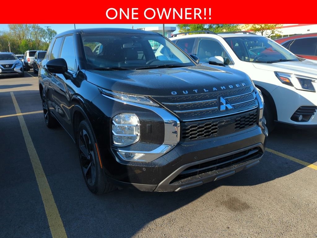 Used 2024 Mitsubishi Outlander SE image 3