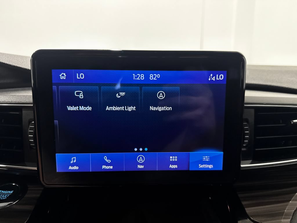 Used 2022 Ford Explorer Limited w/ Class IV Trailer Tow Package AWD/4WD image 38