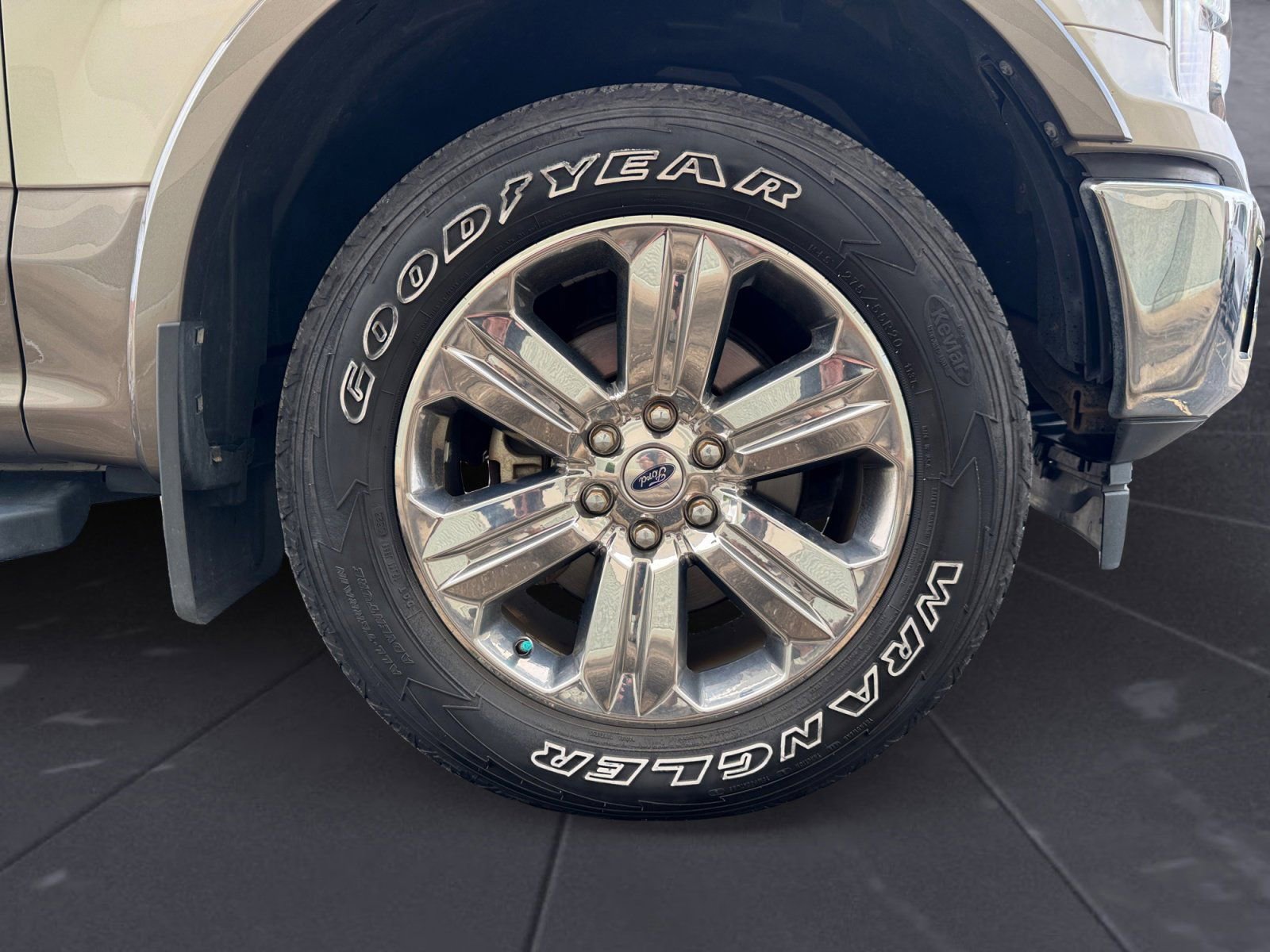 Used 2018 Ford F150 Lariat w/ Equipment Group 502A Luxury image 14