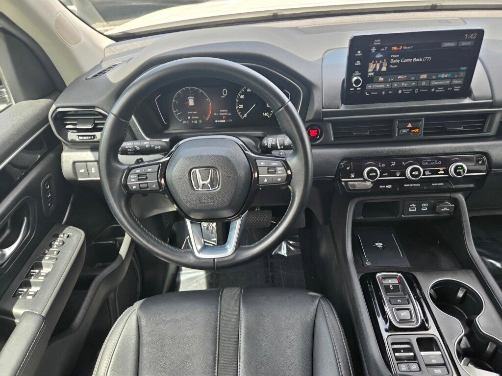 Certified 2025 Honda Pilot EX-L image 11