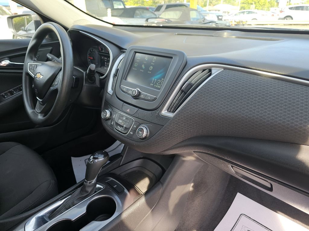 Used 2018 Chevrolet Malibu LS image 37