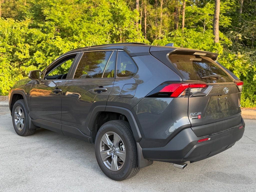 Used 2025 Toyota RAV4 XLE w/ Convenience Package FWD image 2