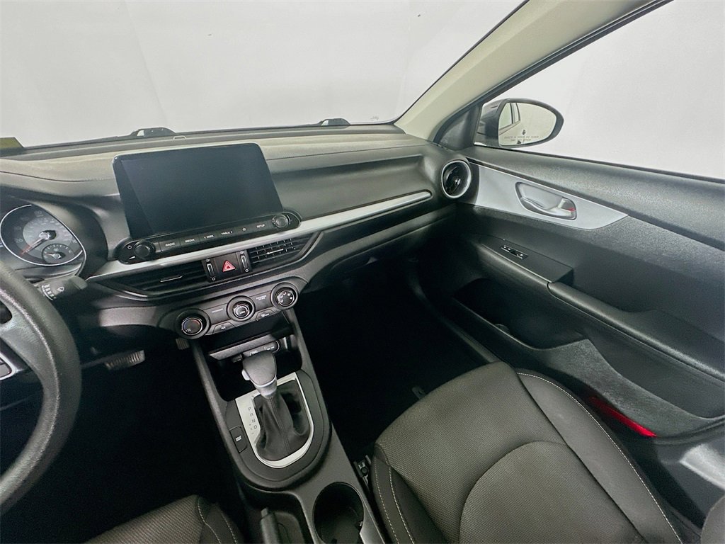 Used 2023 Kia Forte LXS image 11