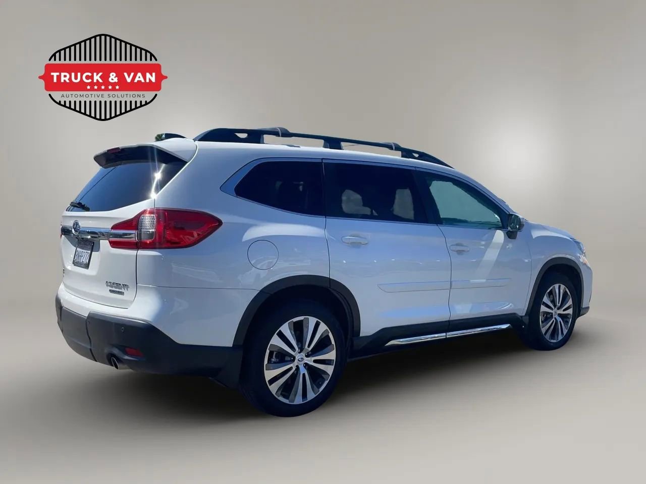 Used 2020 Subaru Ascent Limited w/ Technology Package AWD/4WD image 4