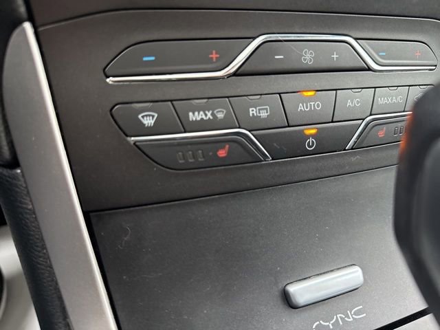 Used 2017 Ford Edge SEL w/ Equipment Group 201A AWD/4WD image 12