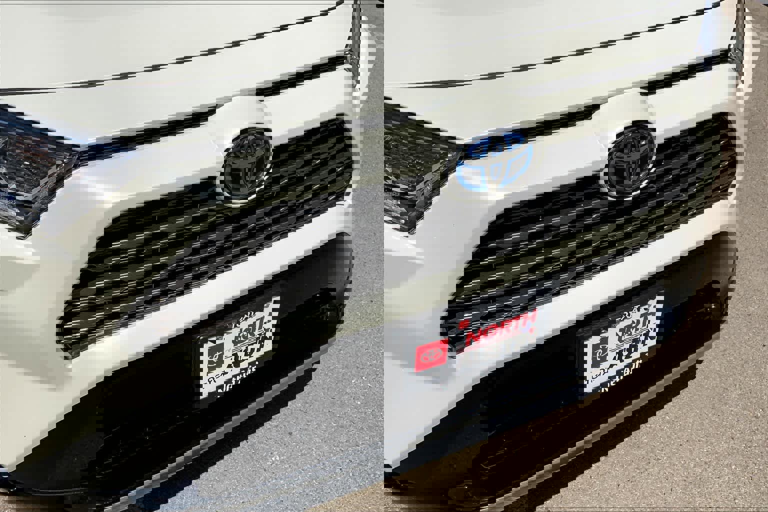 Used 2021 Toyota RAV4 XSE AWD/4WD image 30